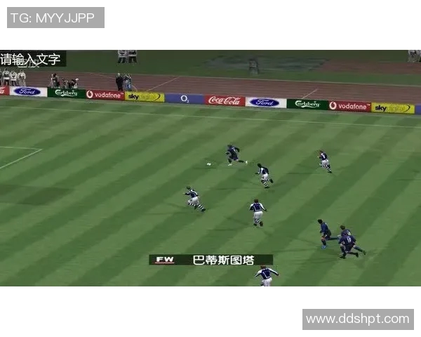 足球明星科鲁兹的传奇之路与他在绿茵场上的辉煌成就解析 足球明星科鲁兹的传奇之路与他在绿茵场上的辉煌成就解析