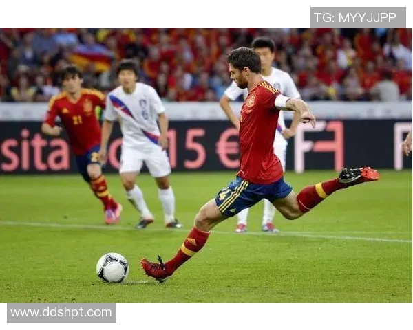 足球明星大长腿的魅力与技巧解析让你领略球场上的风采与风情 足球明星大长腿的魅力与技巧解析让你领略球场上的风采与风情