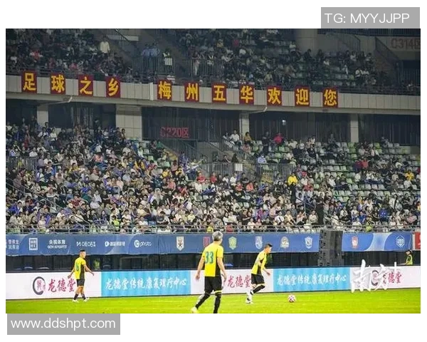 足球明星如何用胜利手势传递激情与团结的力量 足球明星如何用胜利手势传递激情与团结的力量